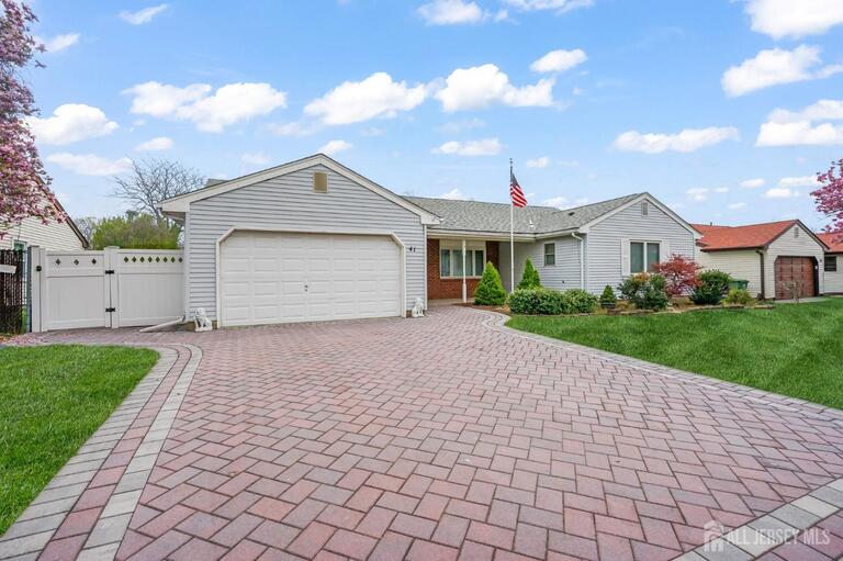 Photo 2 of 41 Rodak Circle, Edison NJ 08817, Edison, NJ
