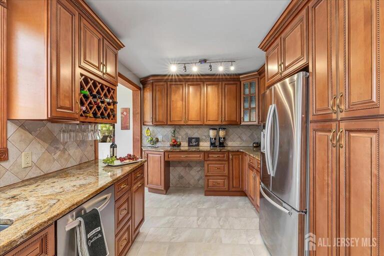 Photo 16 of 544 W 8th Street W, Plainfield NJ 07060, Plainfield, NJ