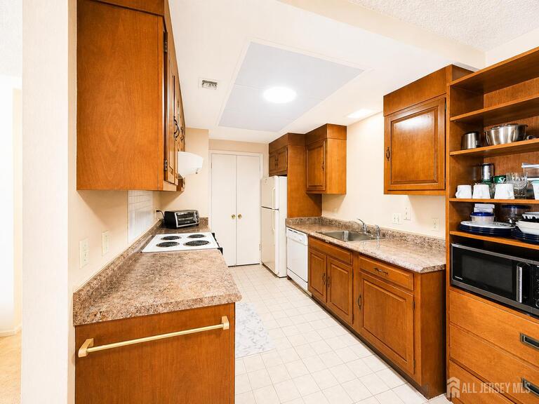 Photo 12 of 148 Old Nassau Road # C, Monroe NJ 08831, Monroe, NJ