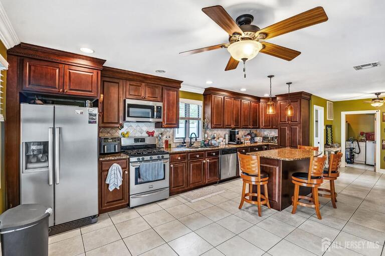 Photo 6 of 695 Spruce Road, North Brunswick NJ 08902, North Brunswick, NJ