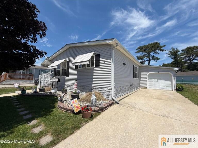 Photo 2 of 706 Evergreen Court, NJ 08759, , NJ