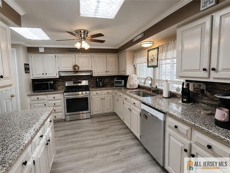 Photo 9 of 706 Evergreen Court, NJ 08759, , NJ