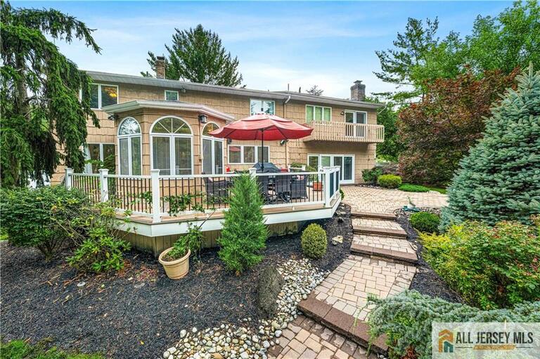 Photo 12 of 6 Limoli Court, Edison NJ 08820, Edison, NJ