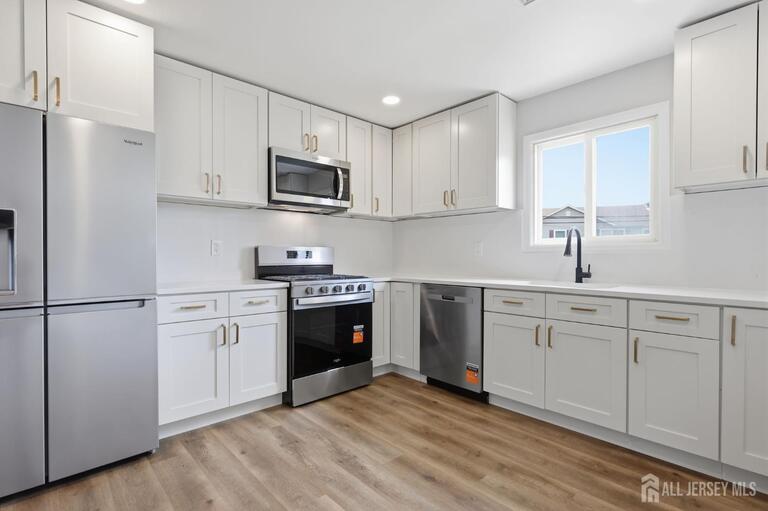 Photo 8 of 2 Kendall Drive, Parlin NJ 08859, Parlin, NJ