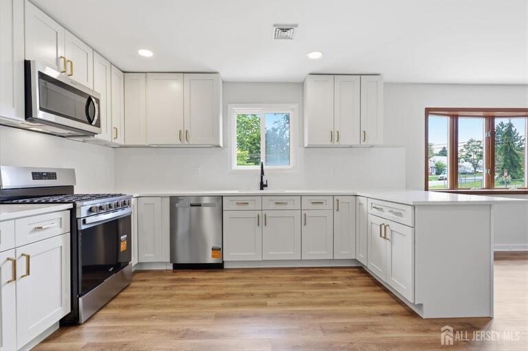 Photo 9 of 2 Kendall Drive, Parlin NJ 08859, Parlin, NJ