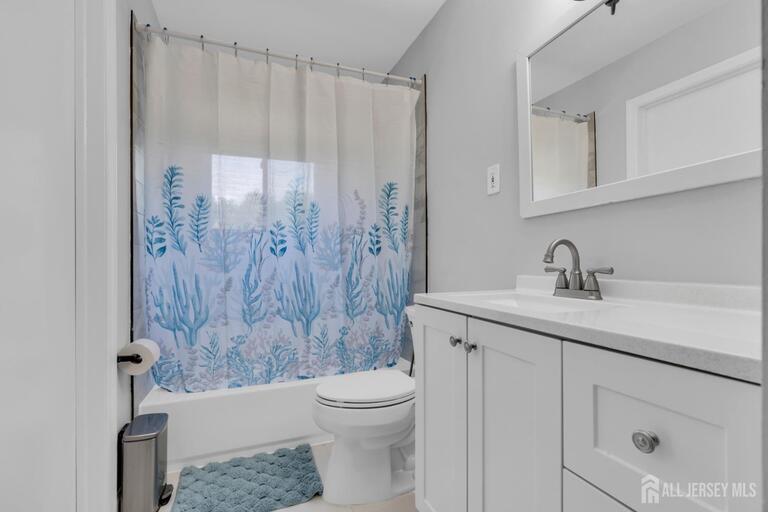 Photo 18 of 125 Jeff Street, Edison NJ 08837, Edison, NJ