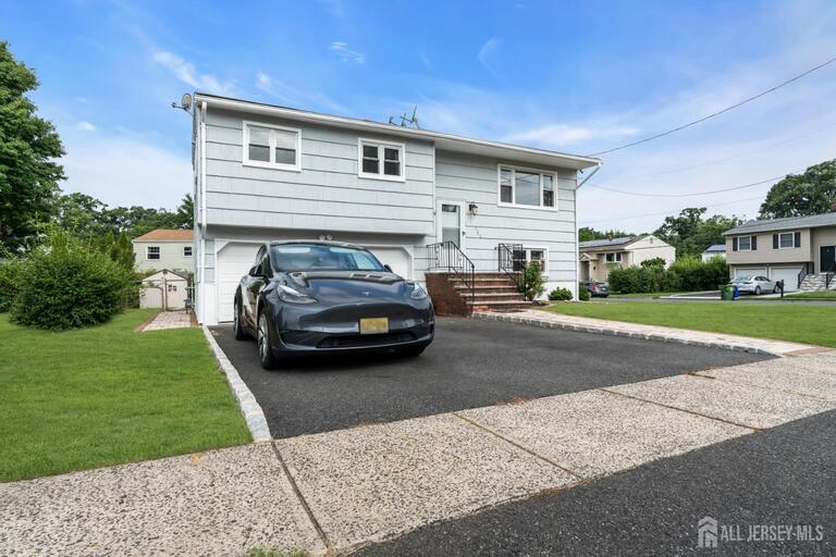 Photo 5 of 125 Jeff Street, Edison NJ 08837, Edison, NJ