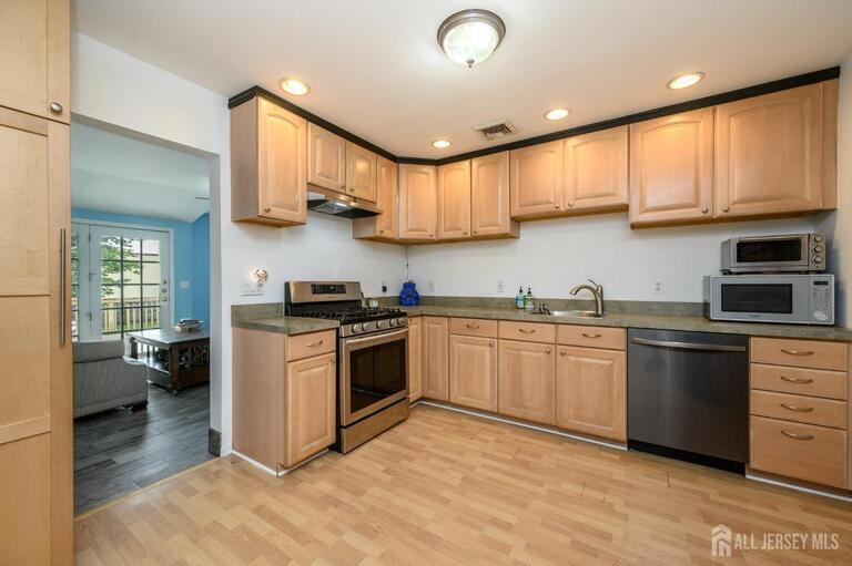 Photo 15 of 328 Runyon Avenue, Middlesex NJ 08846, Middlesex, NJ