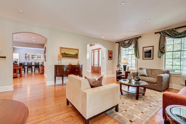 Photo 17 of 4 Edgewood Road, Edison NJ 08820, Edison, NJ