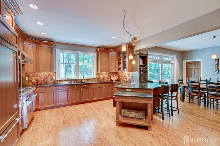 Photo 18 of 4 Edgewood Road, Edison NJ 08820, Edison, NJ