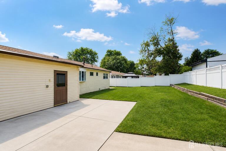 Photo 31 of 199 Princeton Road, Parlin NJ 08859, Parlin, NJ