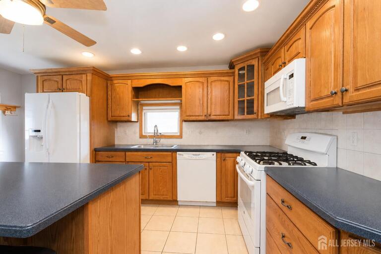 Photo 10 of 199 Princeton Road, Parlin NJ 08859, Parlin, NJ