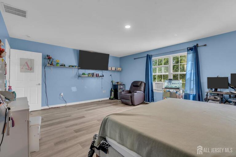 Photo 21 of 425 Thomas Street, Perth Amboy NJ 08861, Perth Amboy, NJ