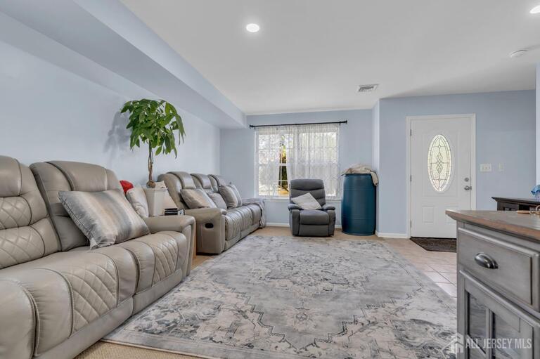 Photo 10 of 425 Thomas Street, Perth Amboy NJ 08861, Perth Amboy, NJ