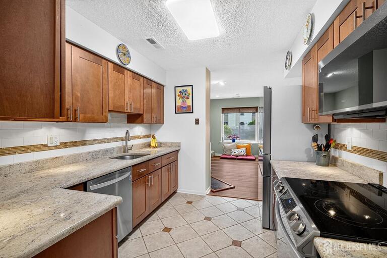 Photo 5 of 63 Thoreau Drive, Plainsboro NJ 08536, Plainsboro, NJ