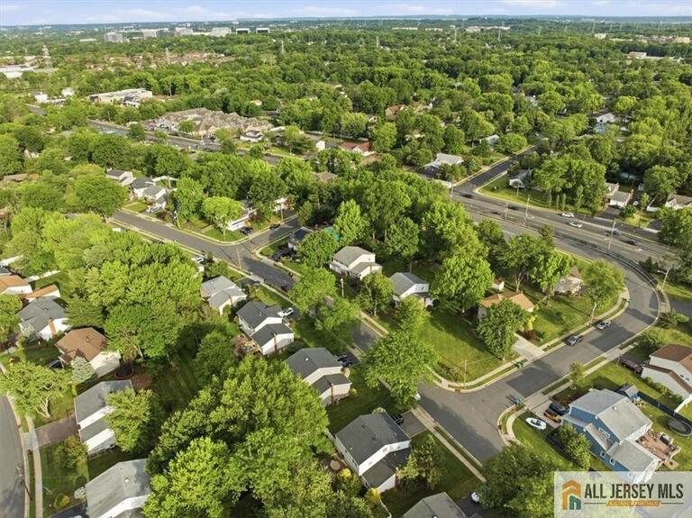 Photo 52 of 46 Lynnwood Road, Edison NJ 08820, Edison, NJ