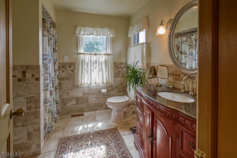 Property listing MLS 3988419 photo 24