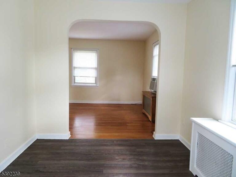 Property listing MLS 3994643 photo 3