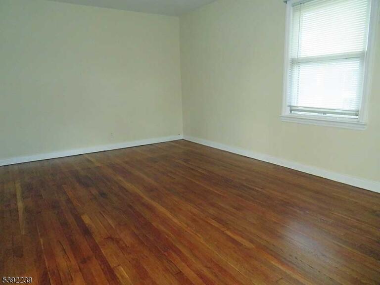 Property listing MLS 3994643 photo 7