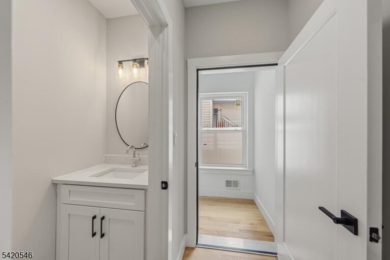Property listing MLS 4017456 photo 11