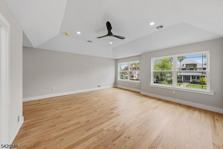 Property listing MLS 4017456 photo 15