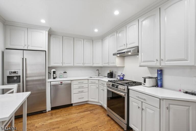 Property listing MLS 4018264 photo 1
