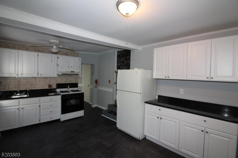 Property listing MLS 4019814 photo 2