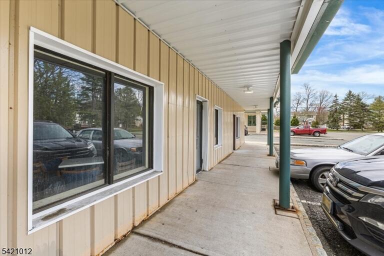 Property listing MLS 4020597 photo 9