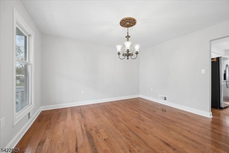 Property listing MLS 4024671 photo 5