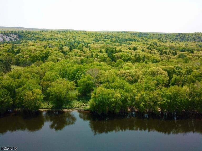 Property listing MLS 4026578 photo 3