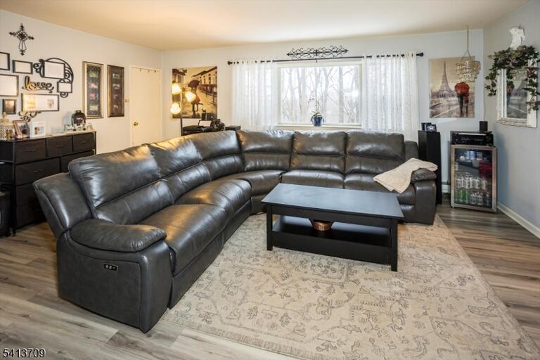 Property listing MLS 4030879 photo 12