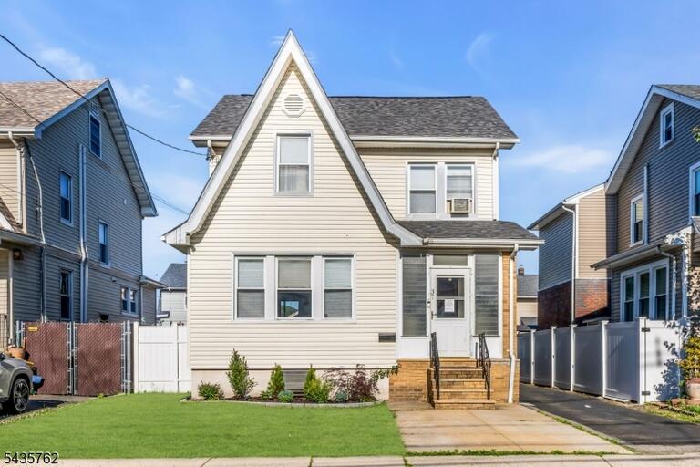 Property listing MLS 4032521 photo 1