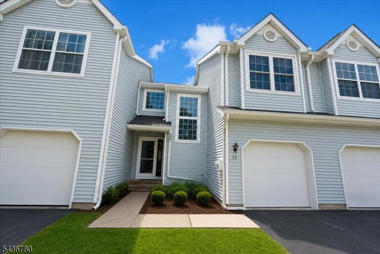 Property listing MLS 4033062 photo 2