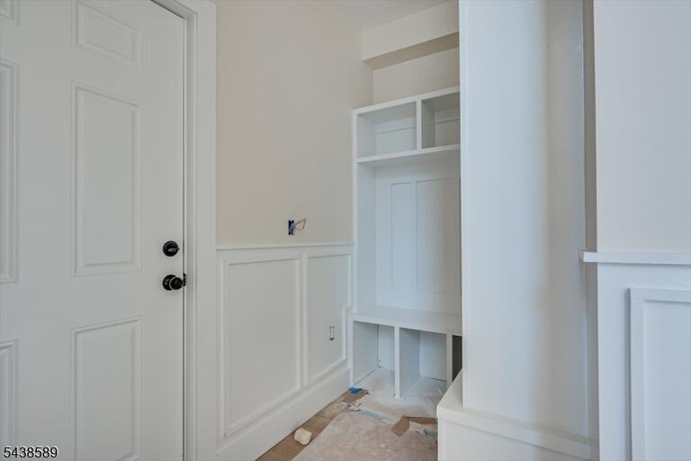Property listing MLS 4033571 photo 38