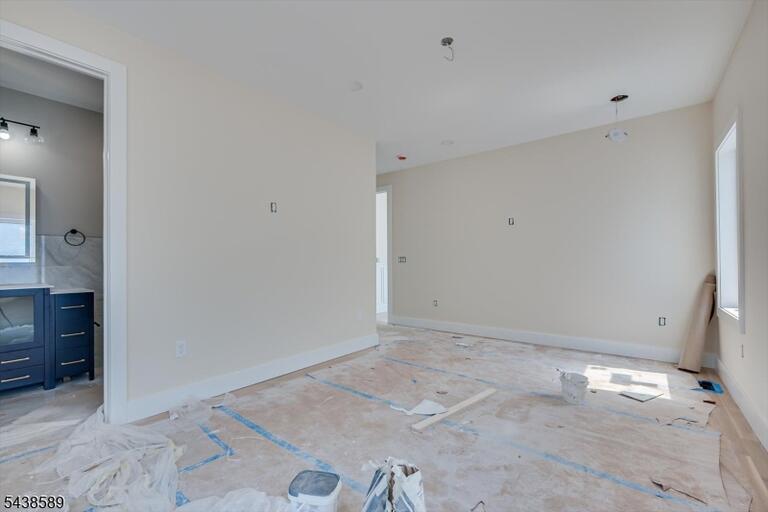 Property listing MLS 4033571 photo 42