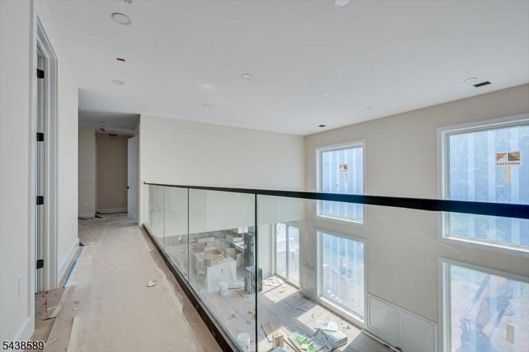 Property listing MLS 4033571 photo 45