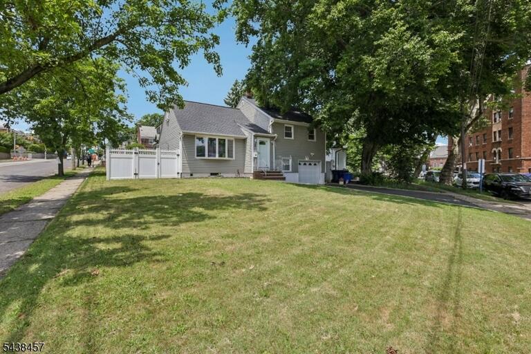 Property listing MLS 4033873 photo 1