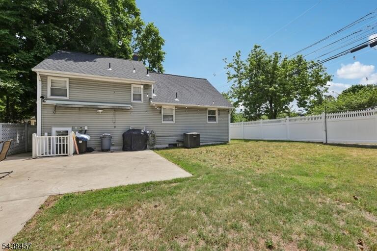 Property listing MLS 4033873 photo 21
