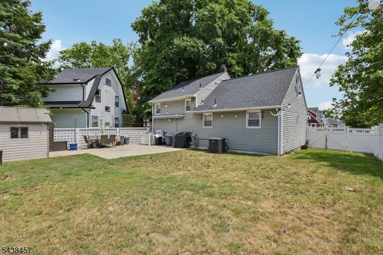 Property listing MLS 4033873 photo 22