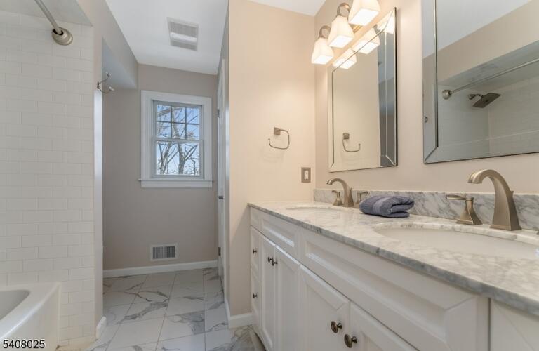 Property listing MLS 4034015 photo 28