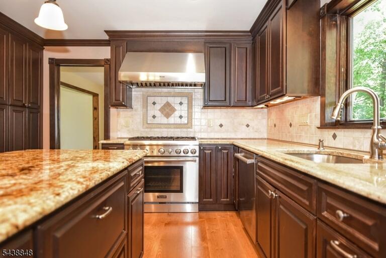 Property listing MLS 4034346 photo 11