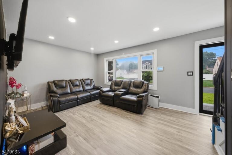 Property listing MLS 4035100 photo 6