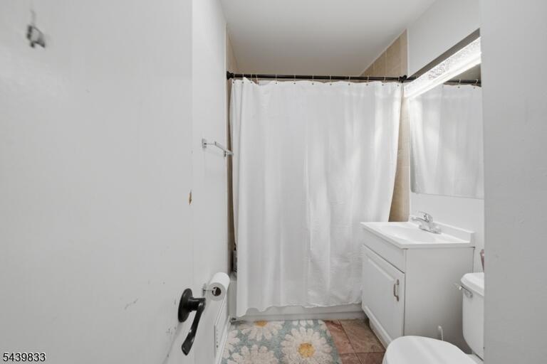 Property listing MLS 4035100 photo 9
