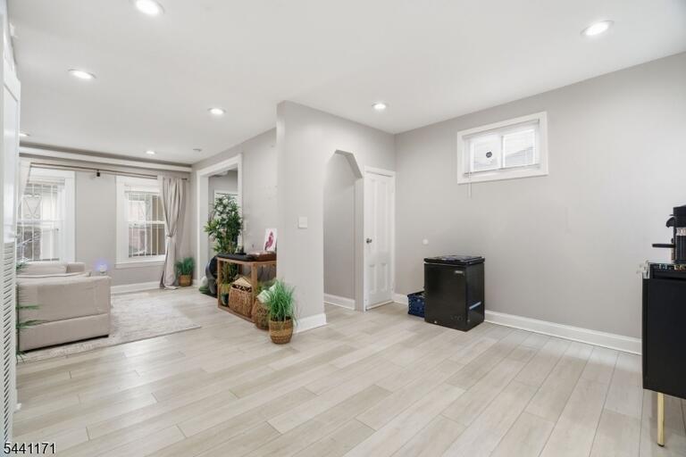 Property listing MLS 4035750 photo 11