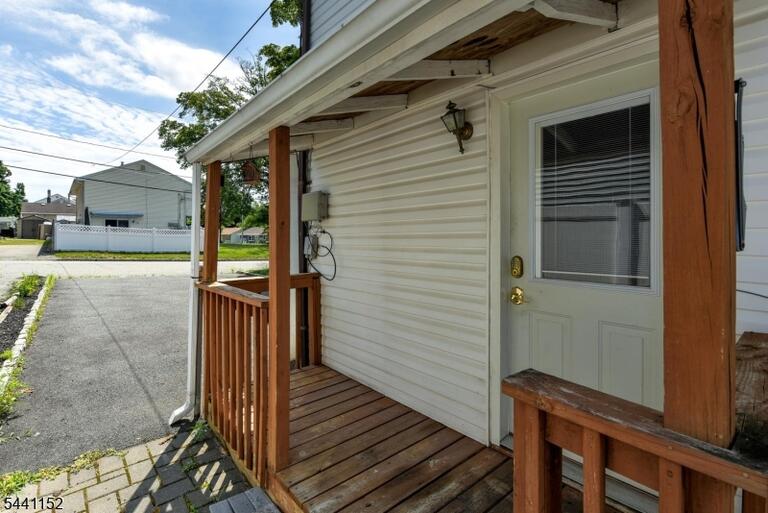 Property listing MLS 4035937 photo 39