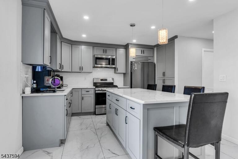 Property listing MLS 4036738 photo 6