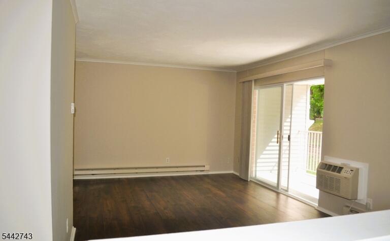 Property listing MLS 4037270 photo 1