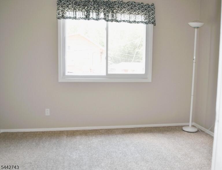 Property listing MLS 4037270 photo 13
