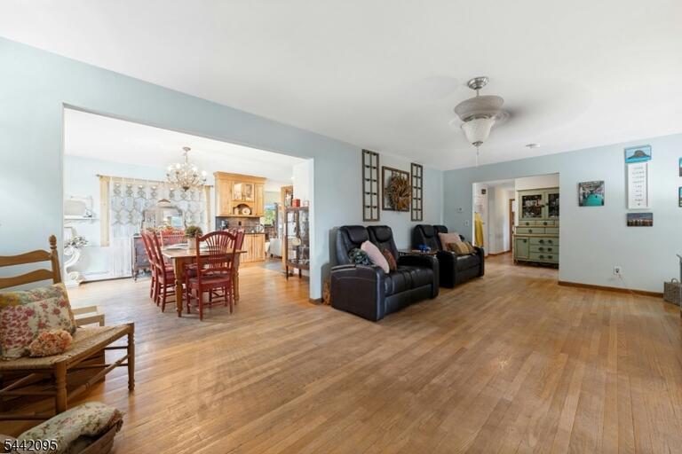 Property listing MLS 4037485 photo 17