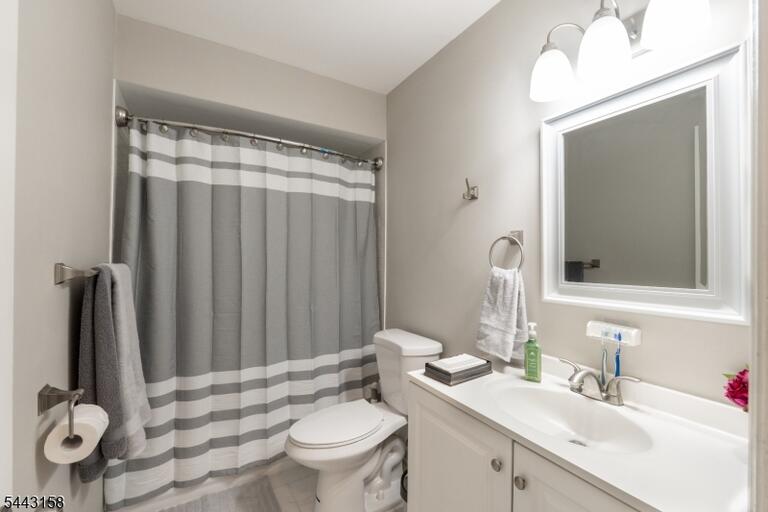 Property listing MLS 4037647 photo 22